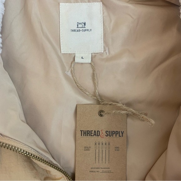 Thread +Supply Woman Lg Tan/Cream Puffer Cabincore Neutral Sherpa-Lined Vest - Picture 4 of 9